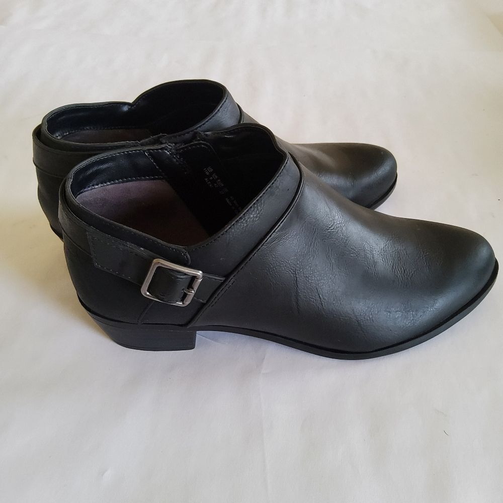 New Life Strides Alexi Black Faux Leather Ankle Boots Booties Size 11 - Picture 2 of 14